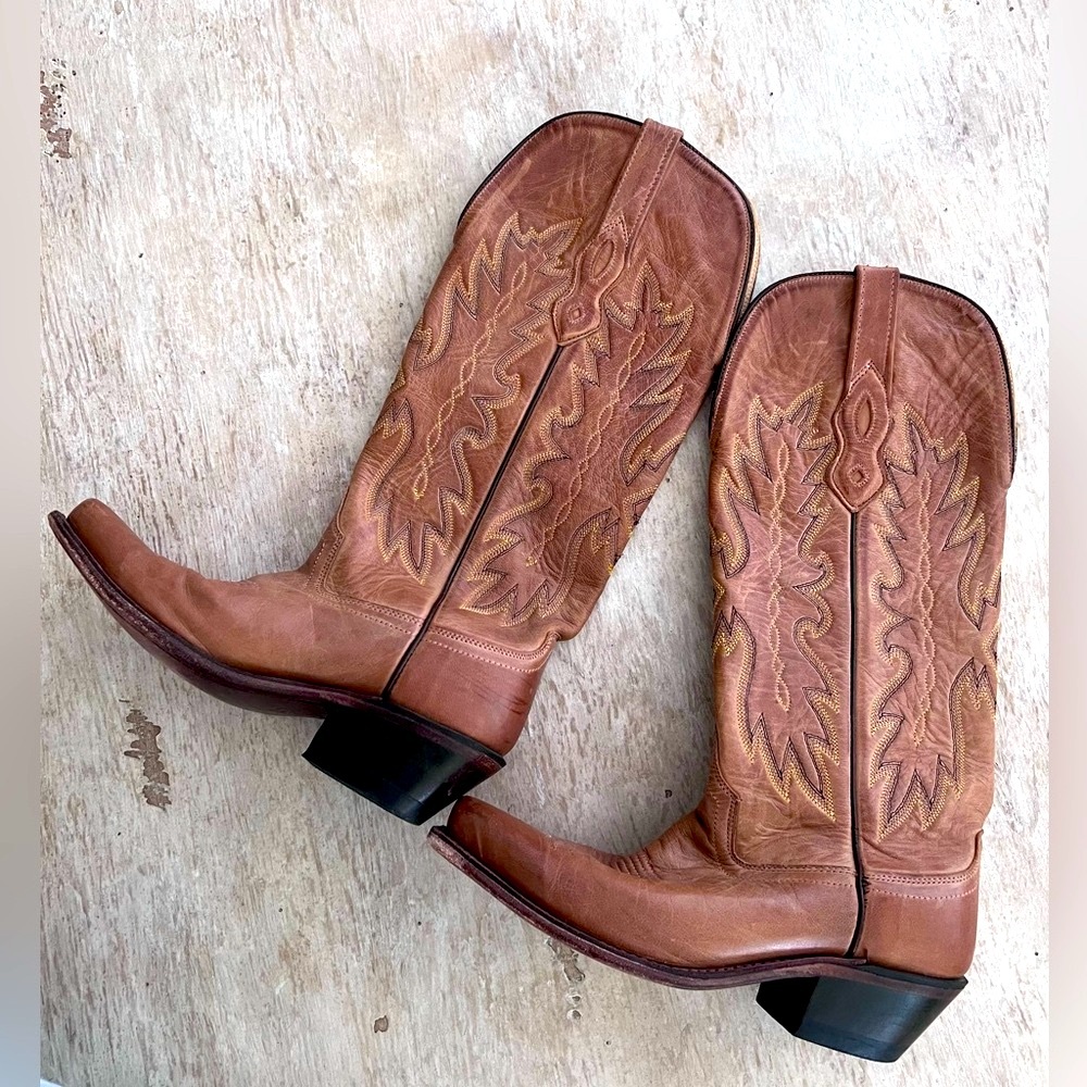 Old West Western chestnut leather women’s boots